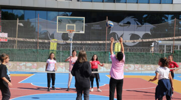 Büyükşehir’den 106 okula daha basketbol ve voleybol sahası
