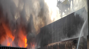 İskenderun limanındaki yangına İstanbul İtfaiyesi müdahale etti